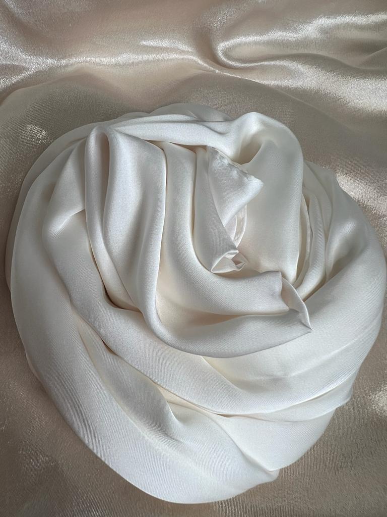 hijab satin blanc