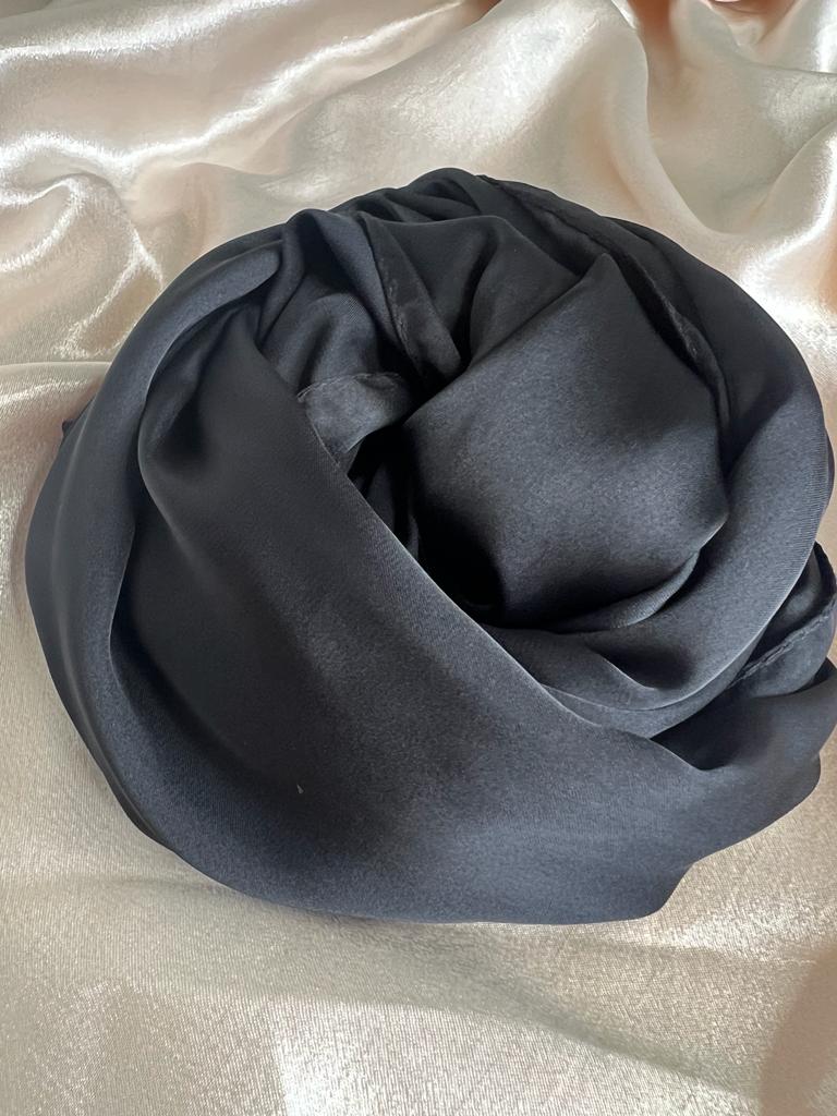 hijab satin noir