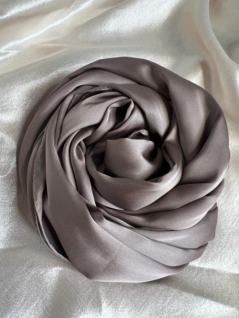 hijab satin beige
